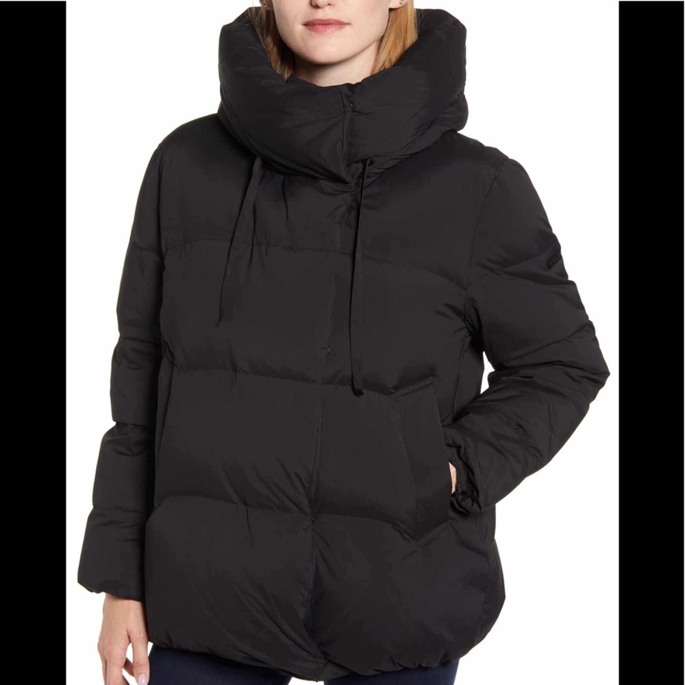 10 Crosby Derek Lam Black Oversized Puffer with Funnel Neck
